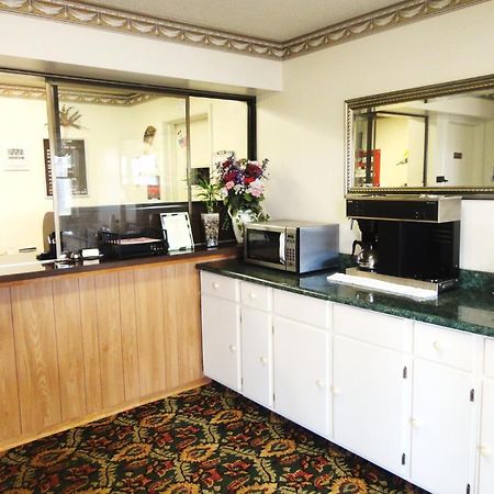 Budget Inn Daleville Exterior foto