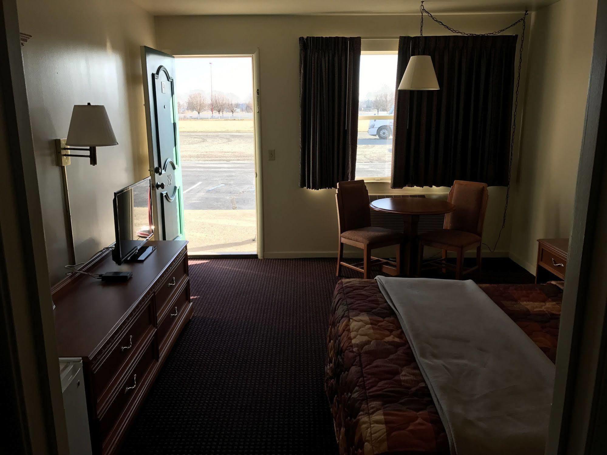 Budget Inn Daleville Exterior foto